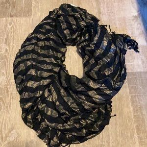 Black and gold scarf